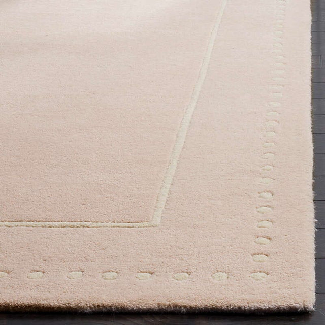 Safavieh Bella Bel151M Light Pink/Ivory Rug.