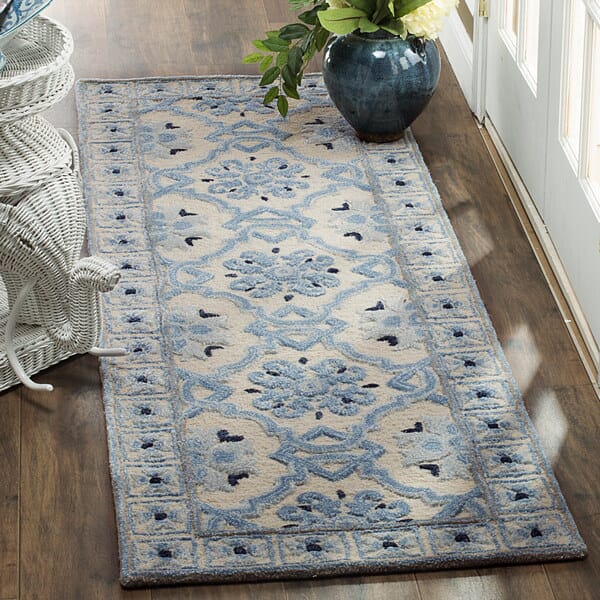 Safavieh Bella Bel155A Ivory/Blue Rug.