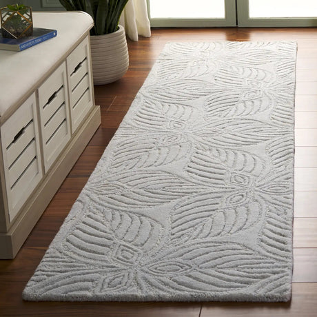 Safavieh Bella 2'-3" x 8'-0" Rug in Grey / Ivory