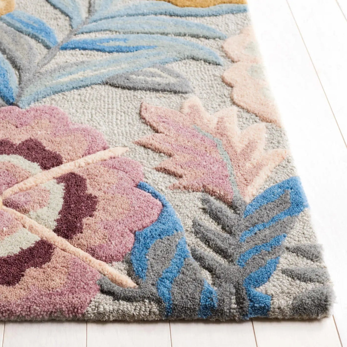 Safavieh Bellagio 4'-0" x 6'-0" Rug in Grey / Pink