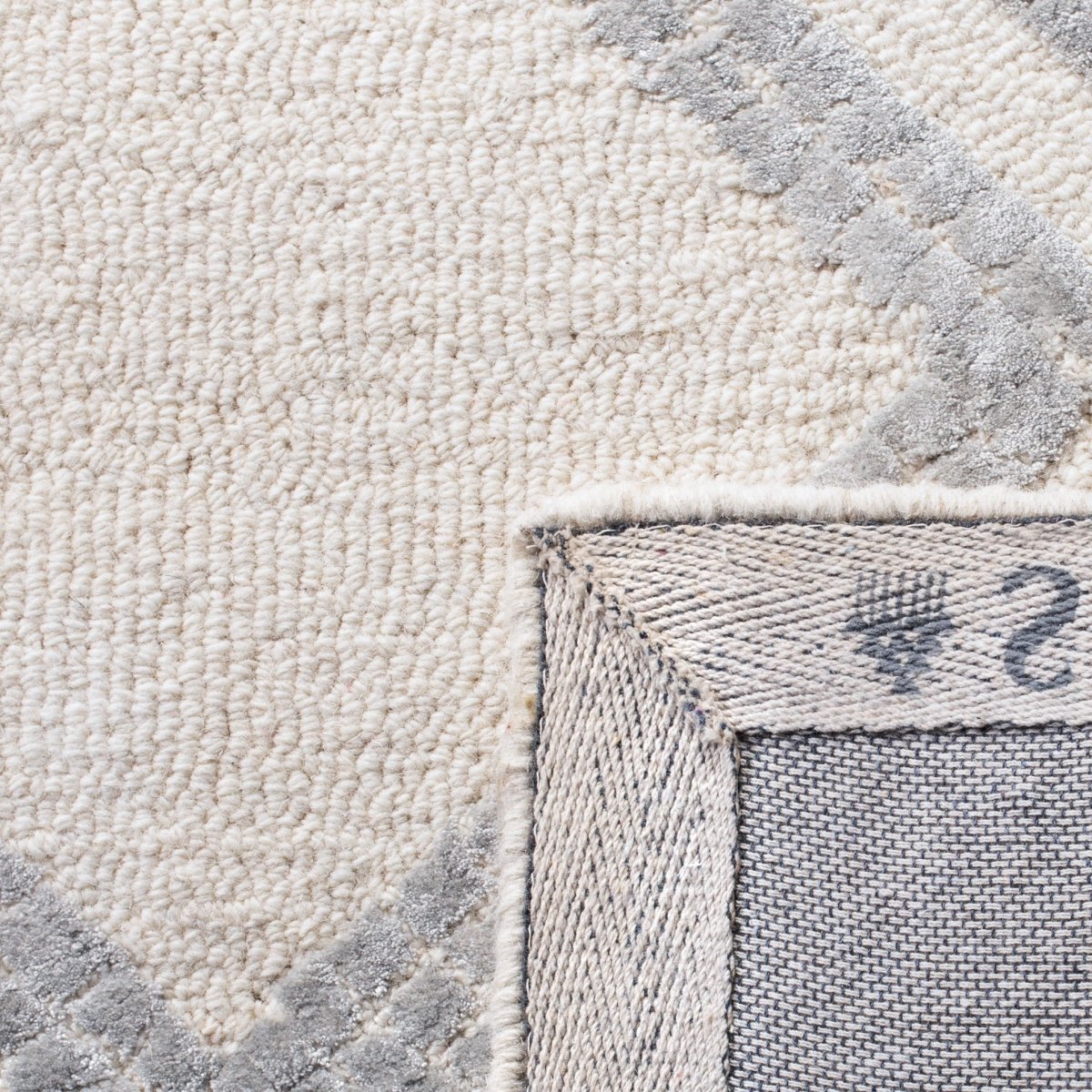 Safavieh Bellagio Blg574G Ivory/Silver Rugs.