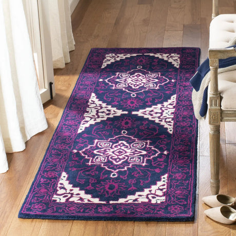 Safavieh Bellagio 2'-3" x 7'-0" Rug in Purple / Ivory