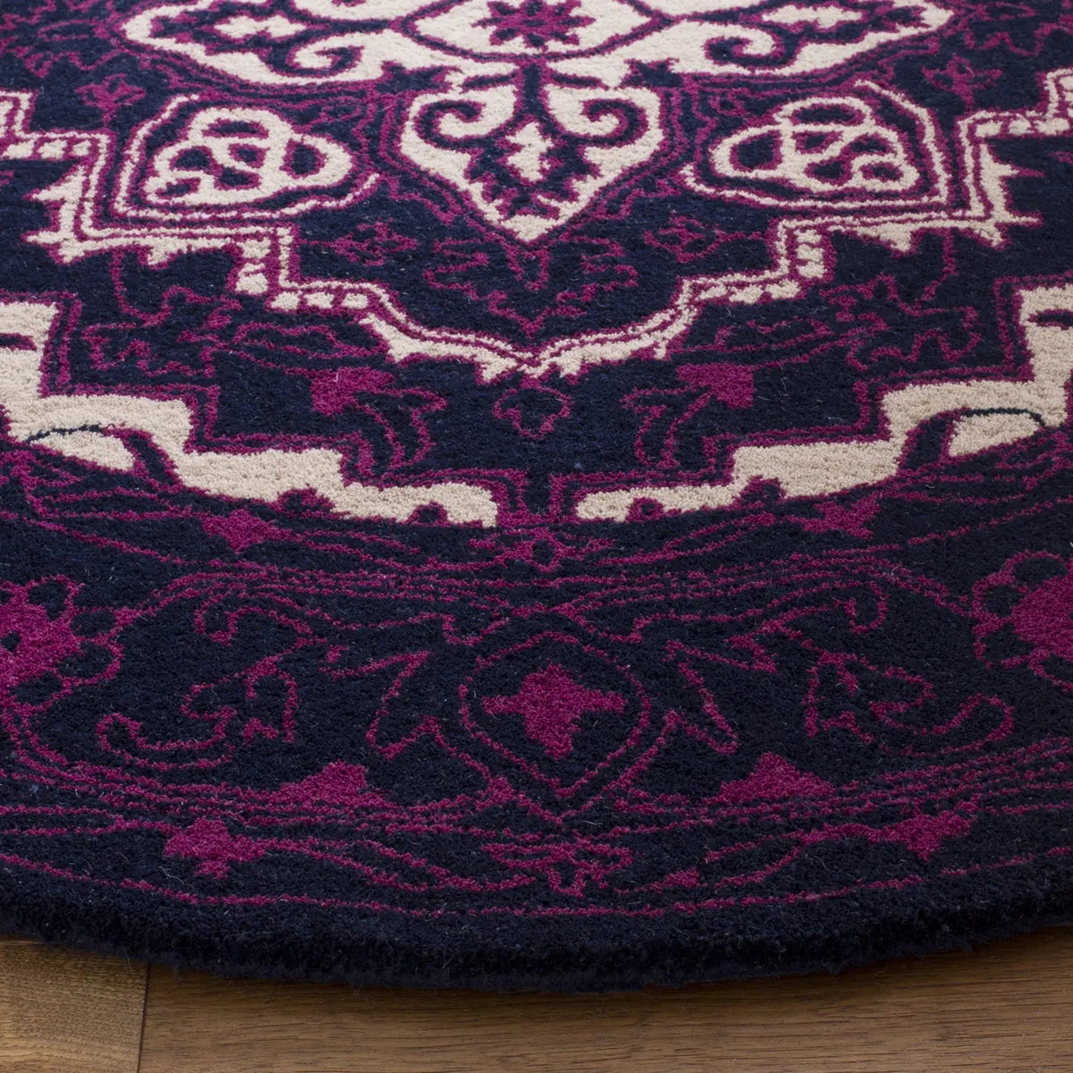 Safavieh Bellagio 5'-0" x 5'-0" Rug in Purple / Ivory