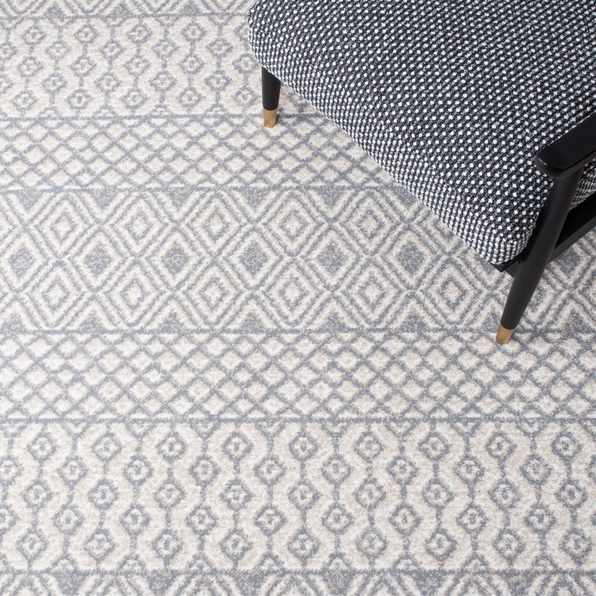 Safavieh Belmont Bmt132A Ivory/Grey Rugs.
