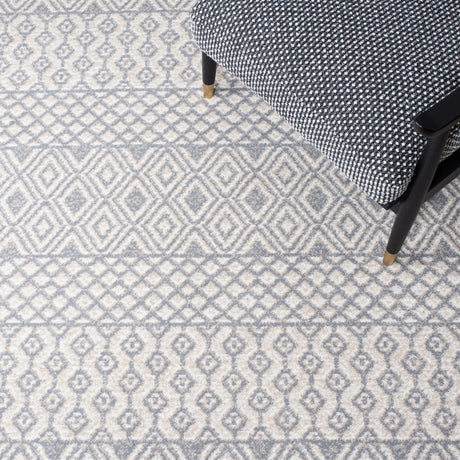 Safavieh Belmont Bmt132A Ivory/Grey Rugs.
