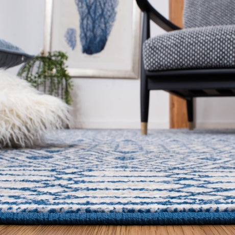 Safavieh Belmont Bmt132N Navy/Grey Rugs.