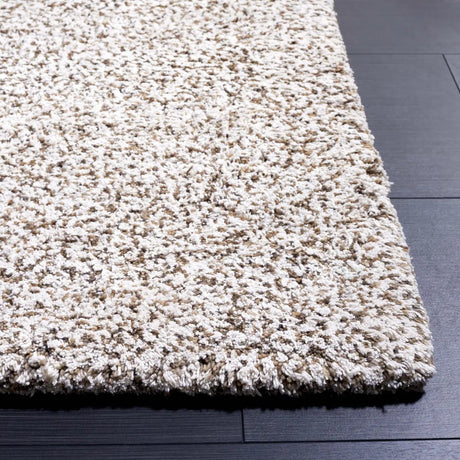 Safavieh Berber 4'-0" x 6'-0" Rug in Ivory / Brown