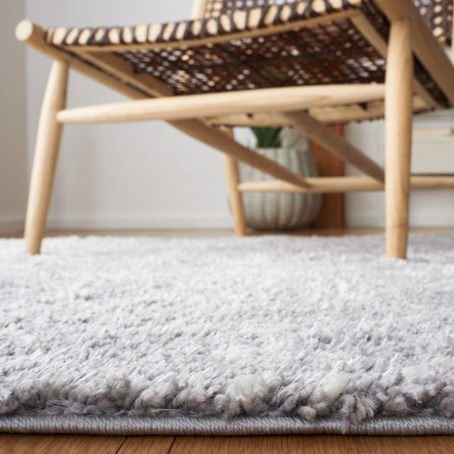 Safavieh Berber Fringe Shag Bfg516G Light Grey/Ivory Rug.