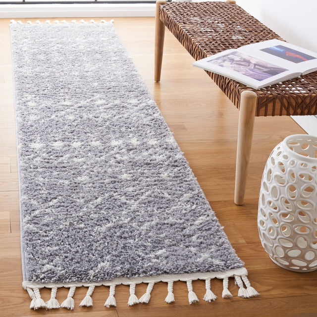 Safavieh Berber Fringe Shag Bfg516G Light Grey/Ivory Rug.