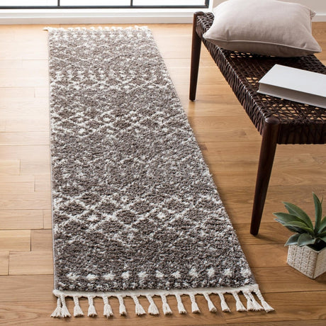 Safavieh Berber Fringe Shag Bfg519T Brown/Ivory Rugs.