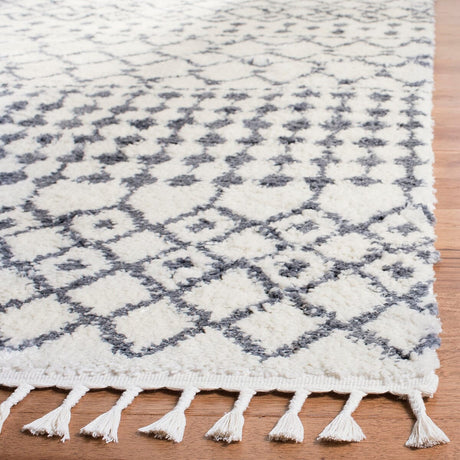 Safavieh Berber Fringe Shag Bfg540A Cream/Dark Grey Rug.