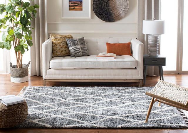 Safavieh Berber Fringe Shag Bfg628F Grey/Cream Rug.