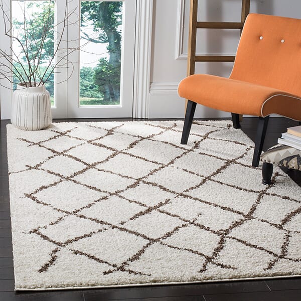 Safavieh Berber Shag Ber162A Creme / Brown Rugs.