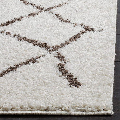 Safavieh Berber Shag Ber162A Creme / Brown Rugs.