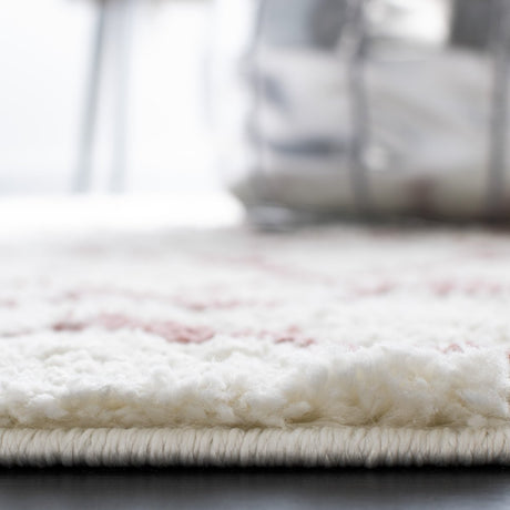 Safavieh Berber Shag Ber165A Ivory/Light Rose Rugs.