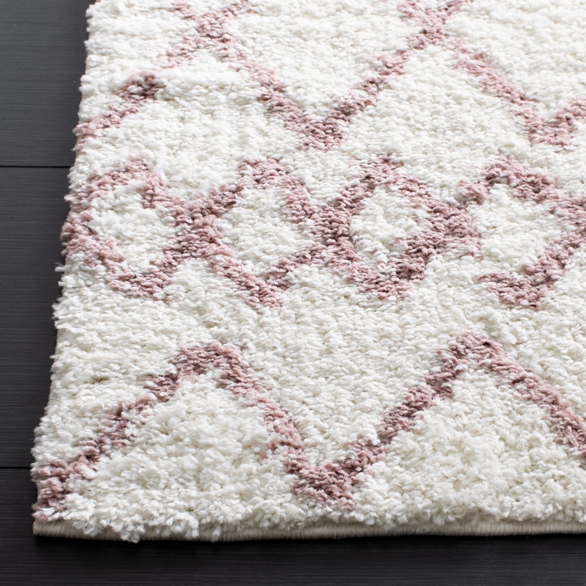 Safavieh Berber Shag Ber165A Ivory/Light Rose Rugs.