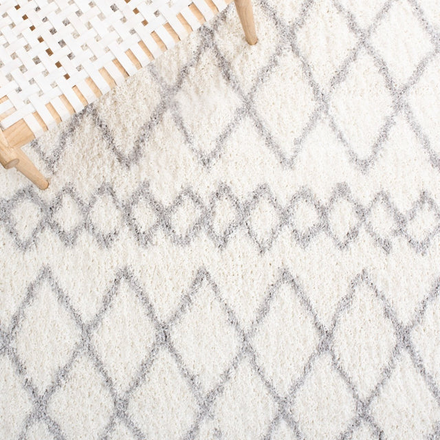 Safavieh Berber Shag Ber165F Ivory/Light Grey Rugs.