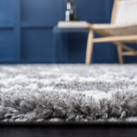 Safavieh Berber Shag Ber194F Grey/Ivory Rugs.