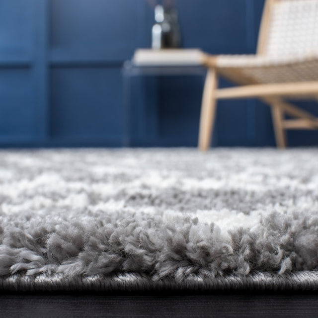 Safavieh Berber Shag Ber194F Grey/Ivory Rugs.