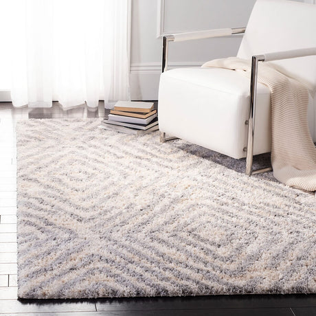 Safavieh Berber Shag Ber218A Cream/Grey Rug.