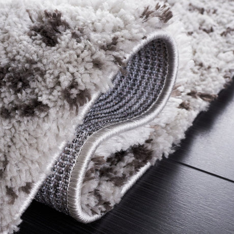 Safavieh Berber Shag Ber539F Grey/Dark Grey Rug.
