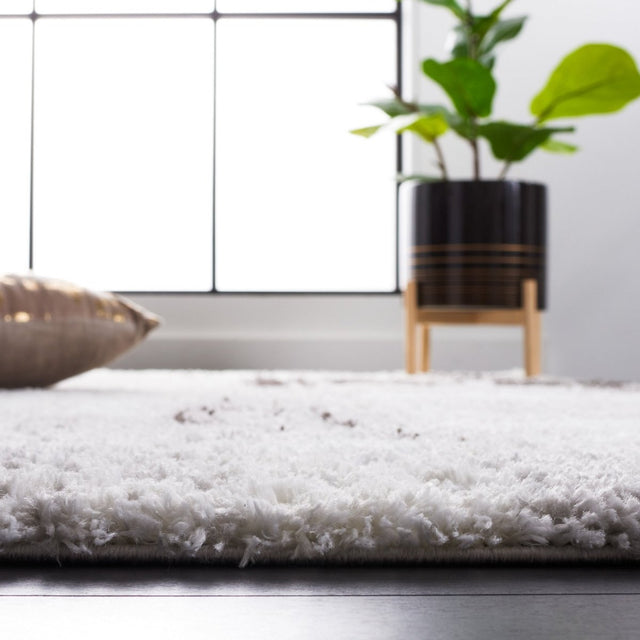 Safavieh Berber Shag Ber549F Grey/Dark Grey Rug.