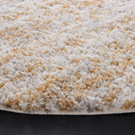 Safavieh Berber Shag 5'-5" x 5'-5" Rug in Ivory / Light Gold