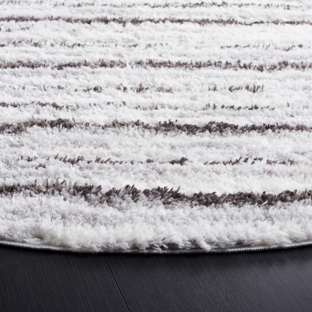 Safavieh Berber Shag Ber565F Grey/Dark Grey Rug.