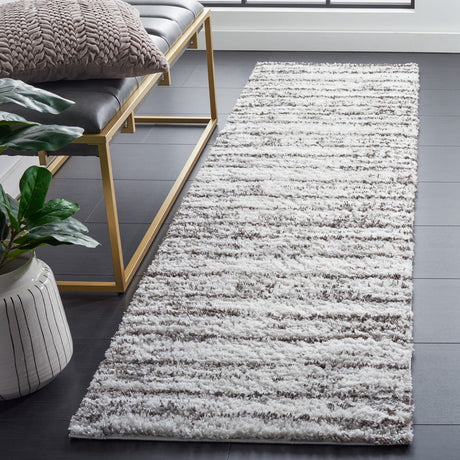 Safavieh Berber Shag Ber565F Grey/Dark Grey Rug.