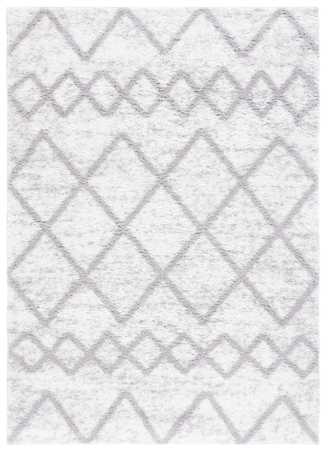 Safavieh Berber Shag 4'-5" x 6'-5" Rug in Ivory / Grey