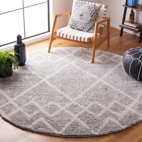 Safavieh Berber Shag Ber574G Ivory/Grey Rug - Safavieh - ber574g - 5r