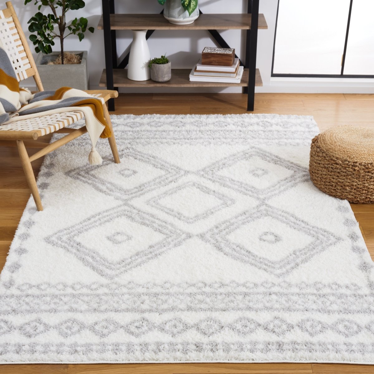 Safavieh Berber Shag Ber591B Ivory/Grey Rug.