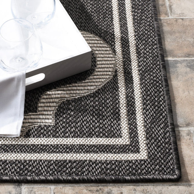 Safavieh Bermuda Bmu810Z Charcoal/Ivory Rug.