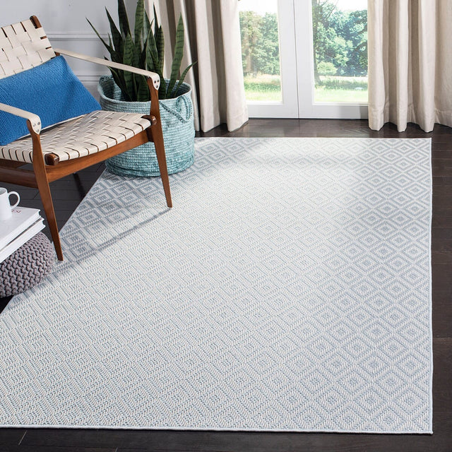 Safavieh Bermuda Bmu814A Light Blue/Cream Rug.