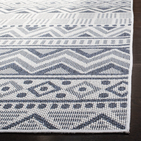 Safavieh Bermuda Bmu818A Cream/Navy Rug.