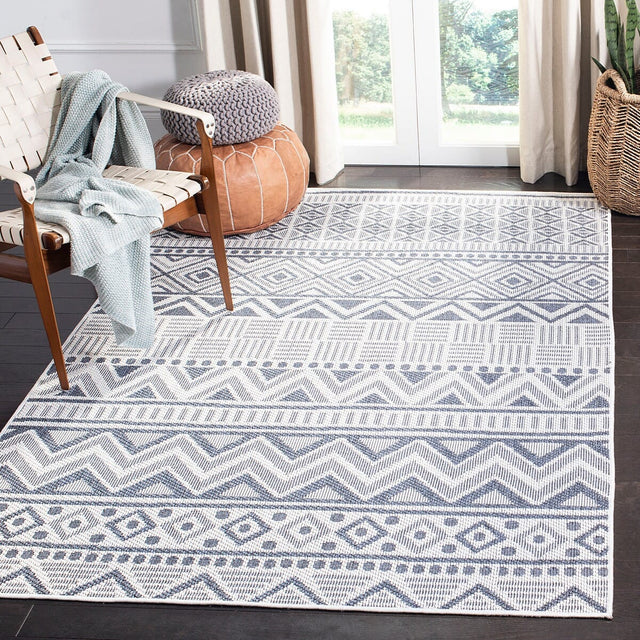 Safavieh Bermuda Bmu818A Cream/Navy Rug.