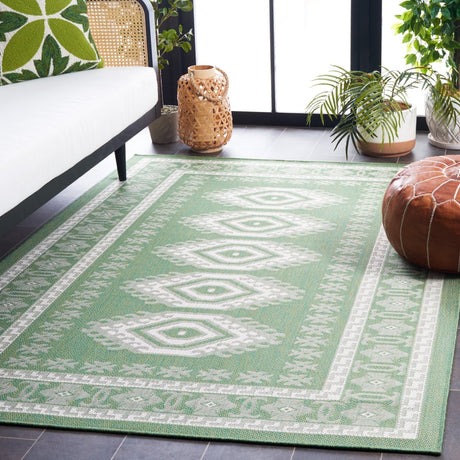 Safavieh Bermuda Bmu827Y Green/Ivory Rug.