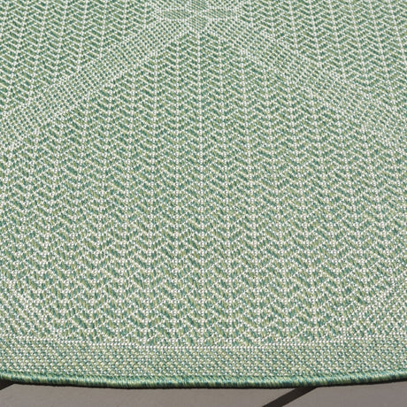 Safavieh Bermuda Bmu851Y Green/Ivory Rug.