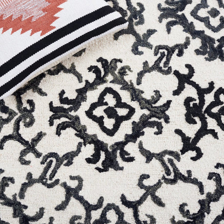 Safavieh Blossom Blm104B Ivory/Black Rug - Safavieh - blm104b - 6r