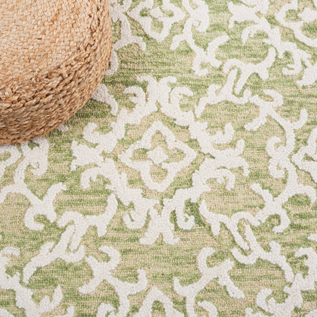 Safavieh Blossom Blm104W Light Green/Ivory Rug - Safavieh - blm104w - 6r