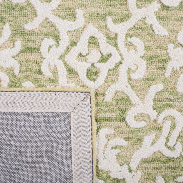 Safavieh Blossom Blm104W Light Green/Ivory Rug.