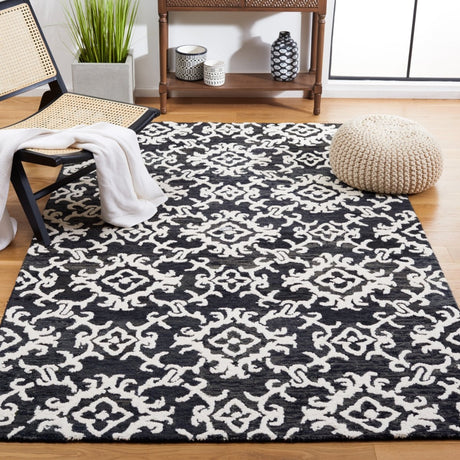 Safavieh Blossom Blm104Z Black/Ivory Rug.