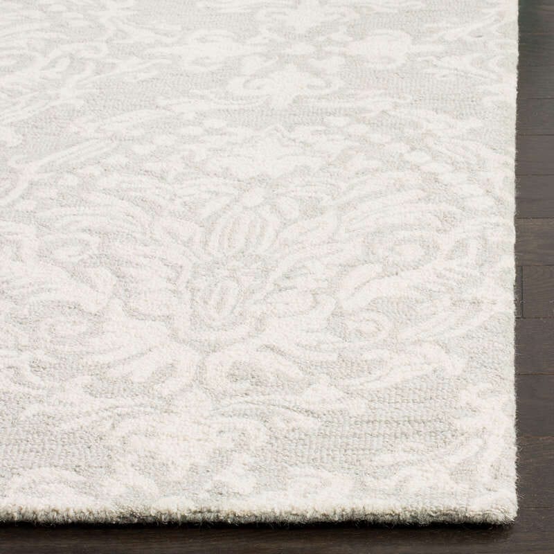 Safavieh Blossom Blm107C Sage / Ivory Rugs.