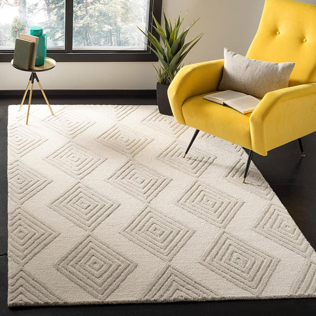 Safavieh Blossom Blm111A Ivory / Silver Rugs.