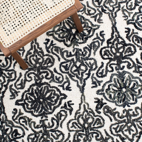 Safavieh Blossom Blm112A Ivory/Black Rug - Safavieh - blm112a - 6r