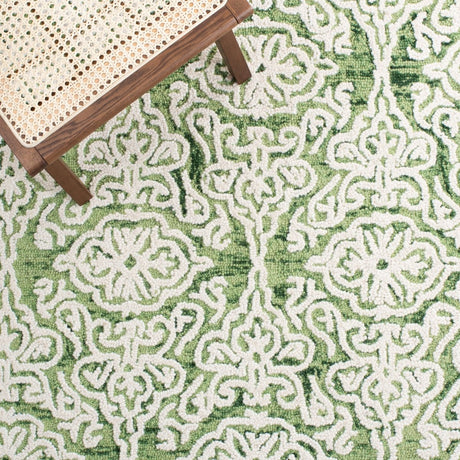Safavieh Blossom Blm112Y Green/Ivory Rug.