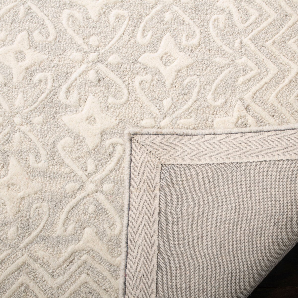 Safavieh Blossom Blm114F Grey/Ivory Rug.