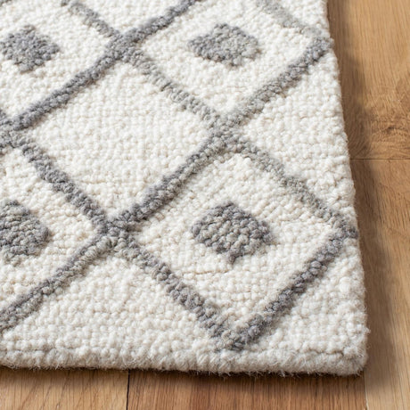 Safavieh Blossom Blm115A Ivory/Grey Rugs.