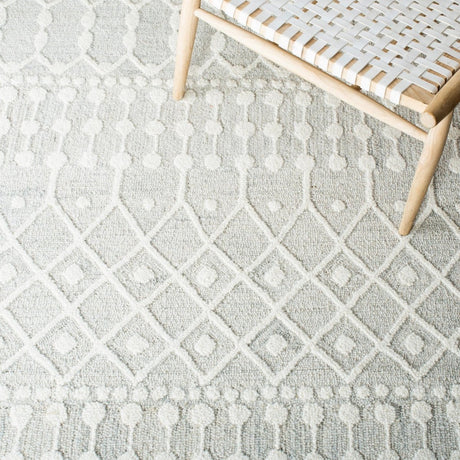 Safavieh Blossom Blm115G Silver/Ivory Rugs.