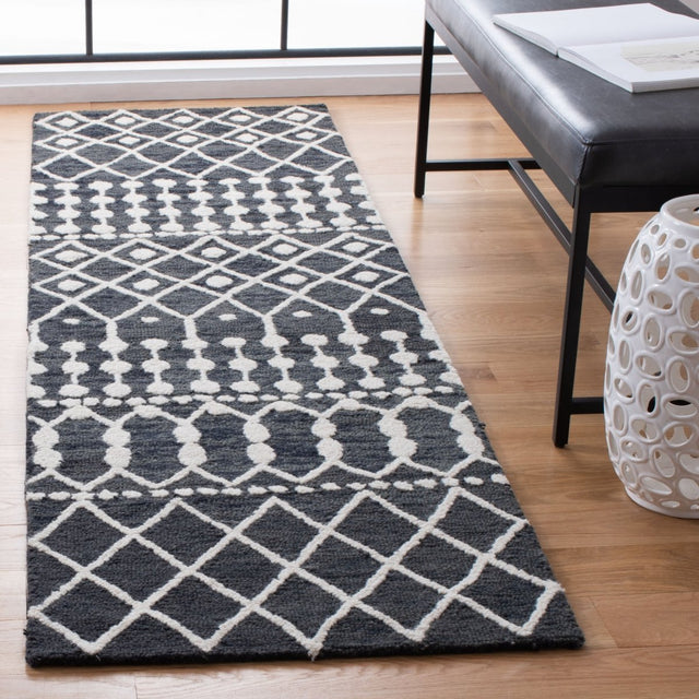 Safavieh Blossom Blm115Z Black/Ivory Rugs.